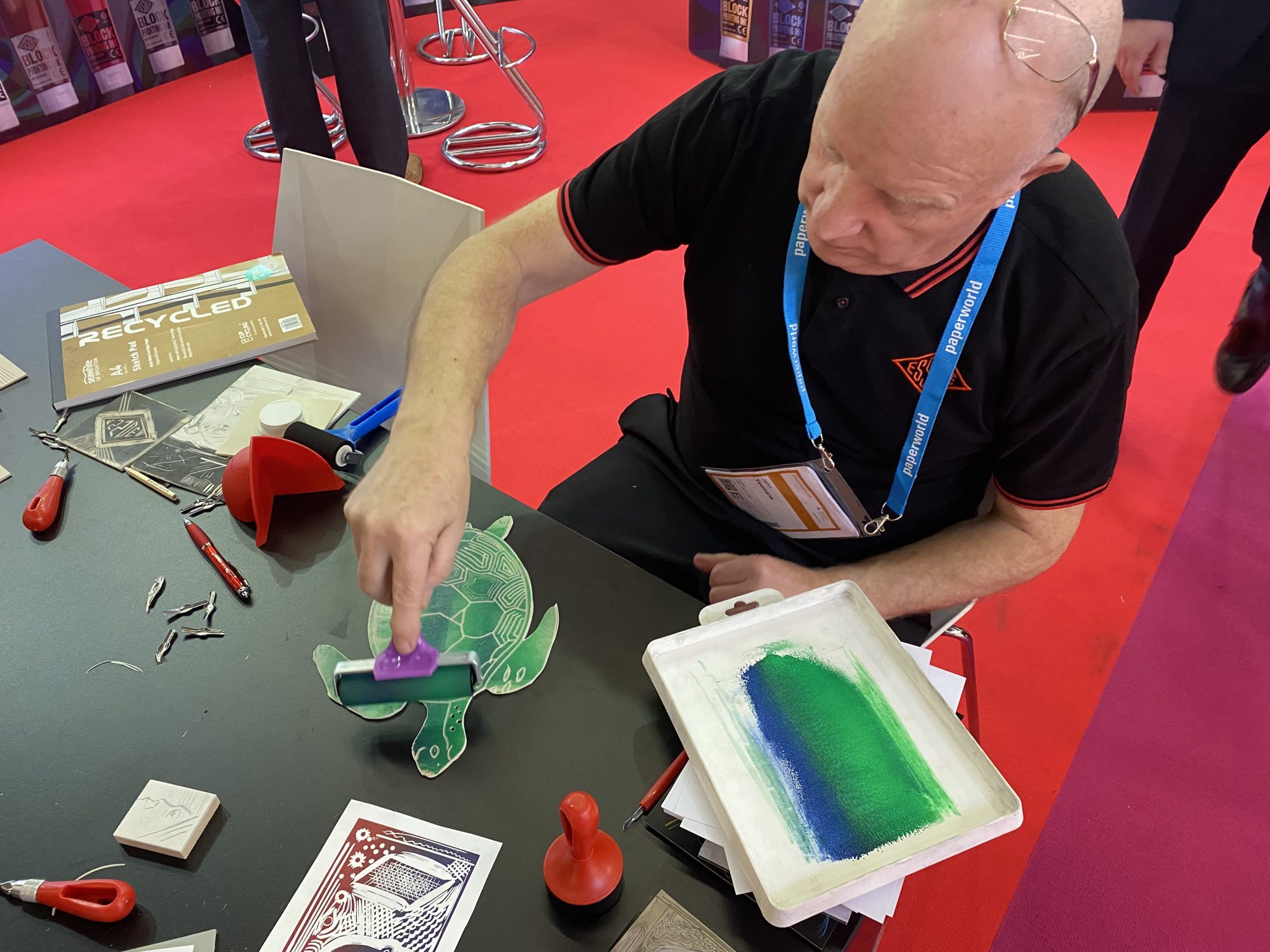 lino cutters being made